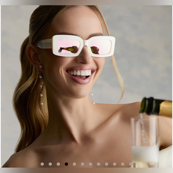 Indy Rectangle Sunglasses | Opaline & Taupe Mirror | DIFF Eyewear main image 7